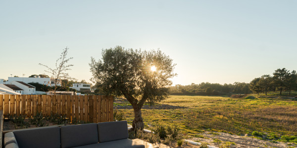 Comprar / Vender Casas Unifamiliares y Chalets en el Molar · con Jardín