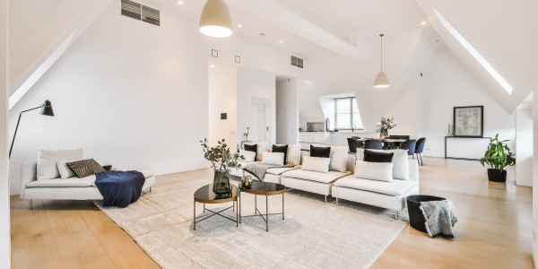 Compraventa de Inmuebles en el Molar · Tríplex
