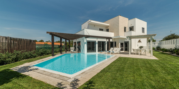 Inversores, Intermediarios, Agentes y Brokers Inmobiliarios en els Guiamets · Villas